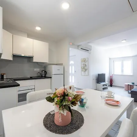 Vista - Sunset Horizon Apartman Mlini